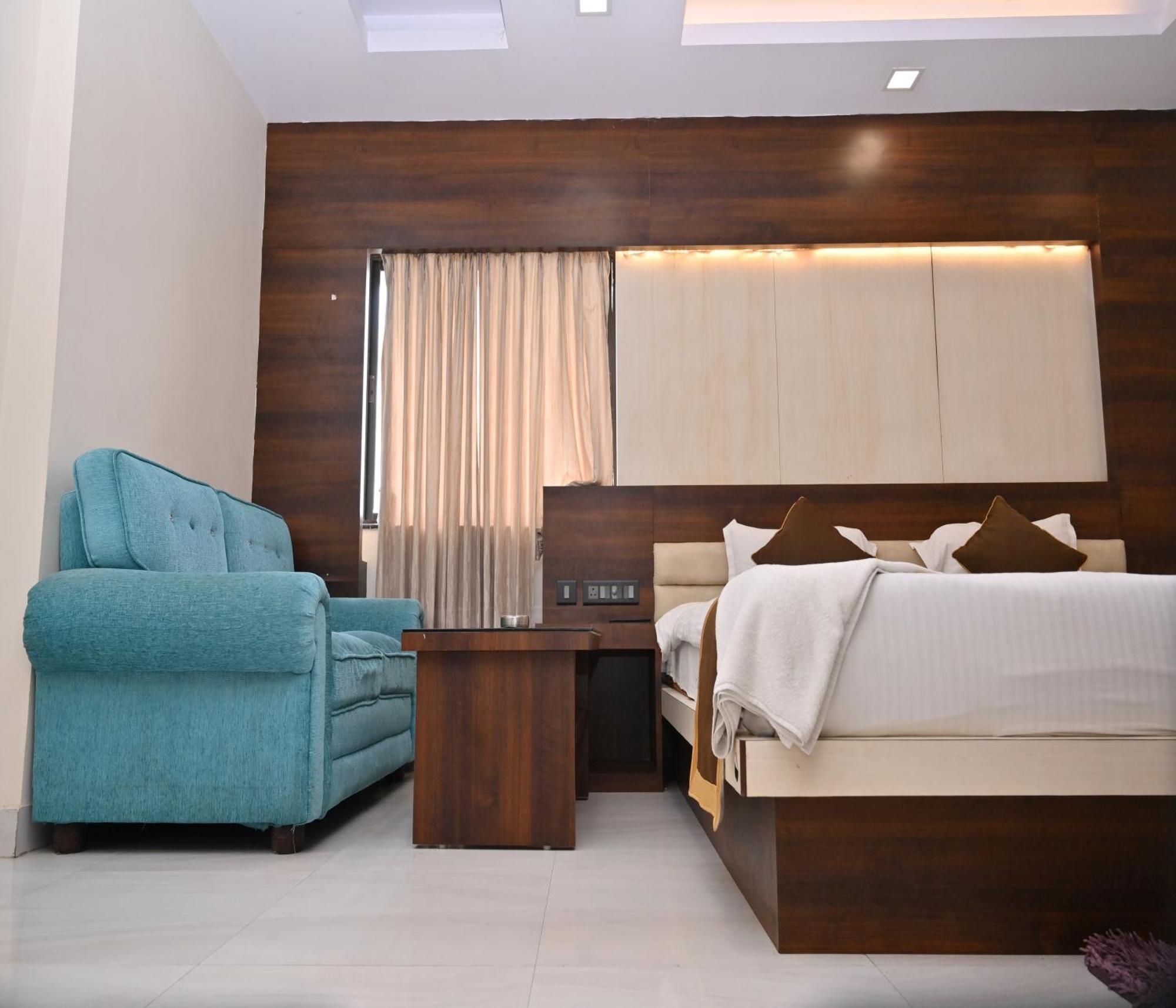 Hotel Silver Land New Digha With Rooftop Pool Zewnętrze zdjęcie