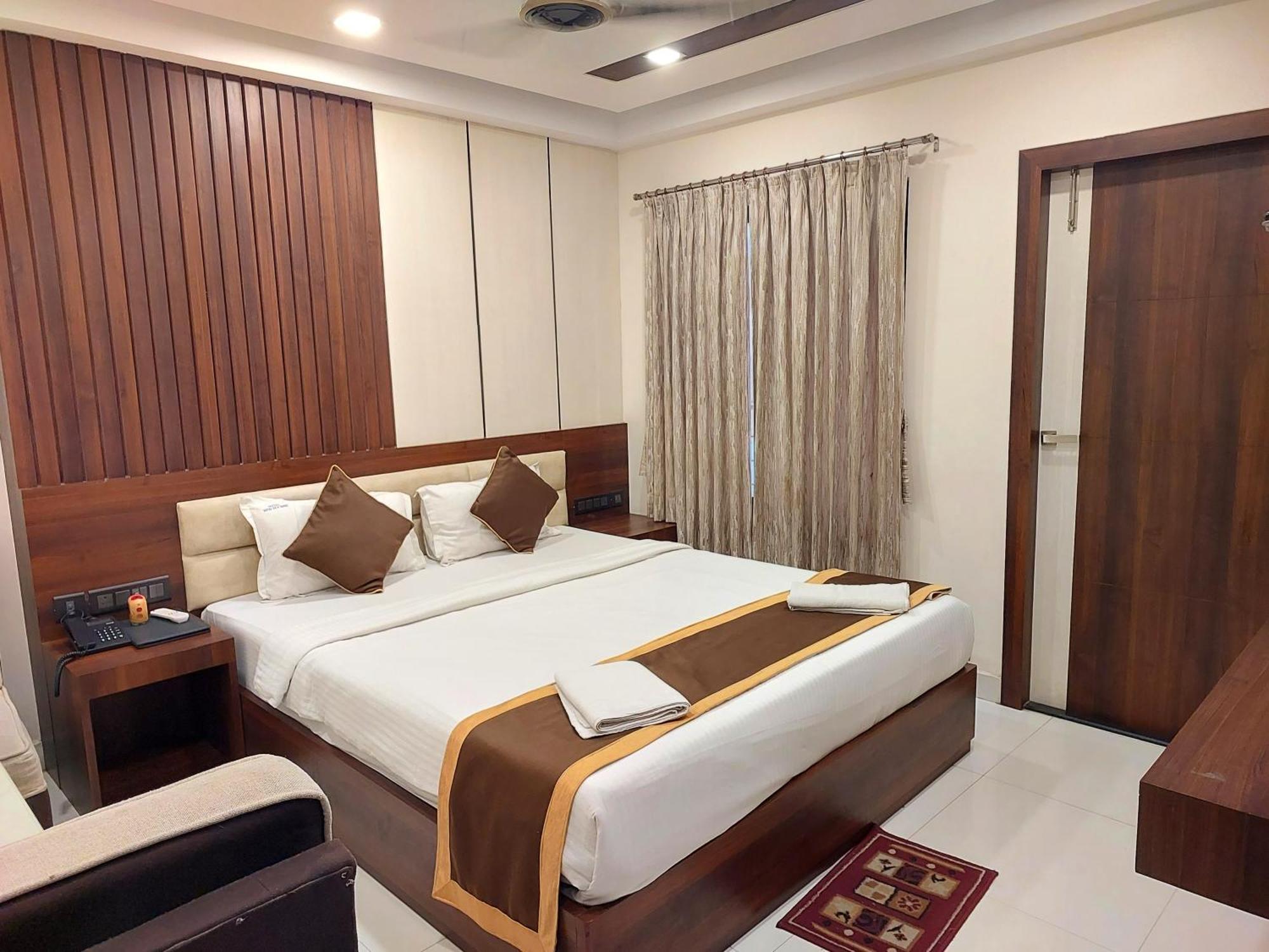 Hotel Silver Land New Digha With Rooftop Pool Zewnętrze zdjęcie