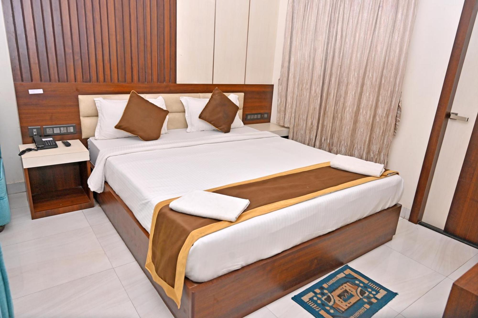 Hotel Silver Land New Digha With Rooftop Pool Zewnętrze zdjęcie